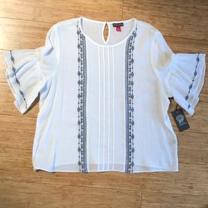NWT Vince Camuto White Embroidered Top
